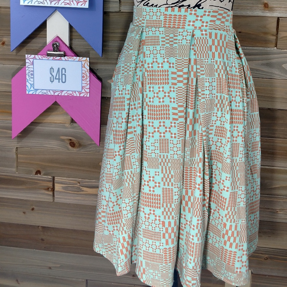 LuLaRoe NWT L Madison skirt